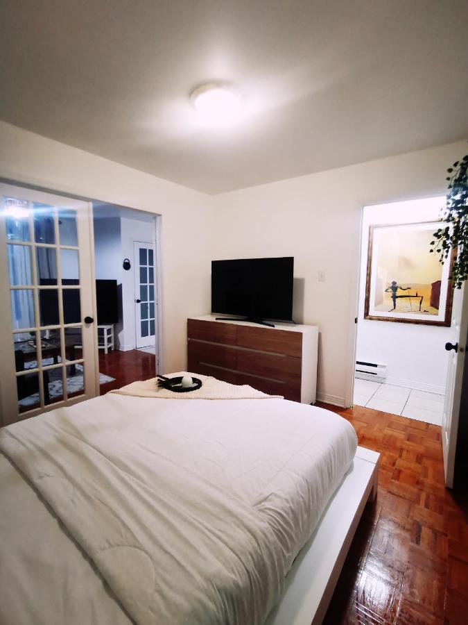 Plush 2 Bedroom Unit 5Min Downtown Off Wellington Montreal Exterior photo