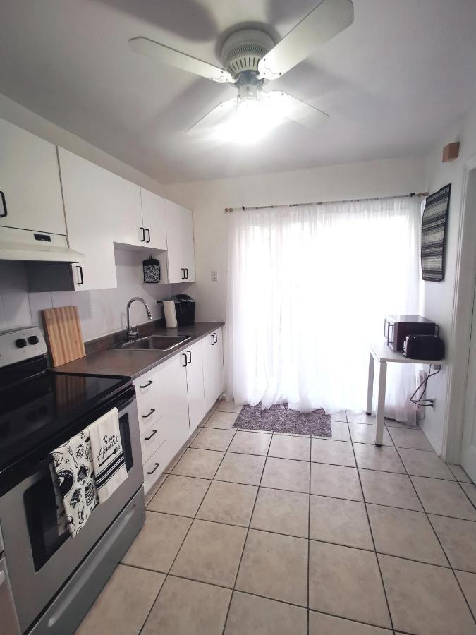 Plush 2 Bedroom Unit 5Min Downtown Off Wellington Montreal Exterior photo