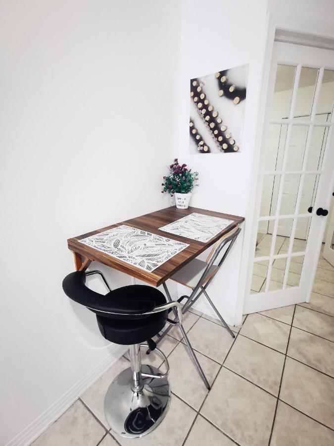 Plush 2 Bedroom Unit 5Min Downtown Off Wellington Montreal Exterior photo