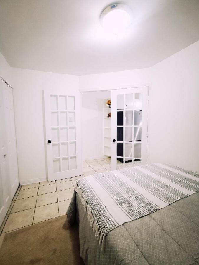 Plush 2 Bedroom Unit 5Min Downtown Off Wellington Montreal Exterior photo